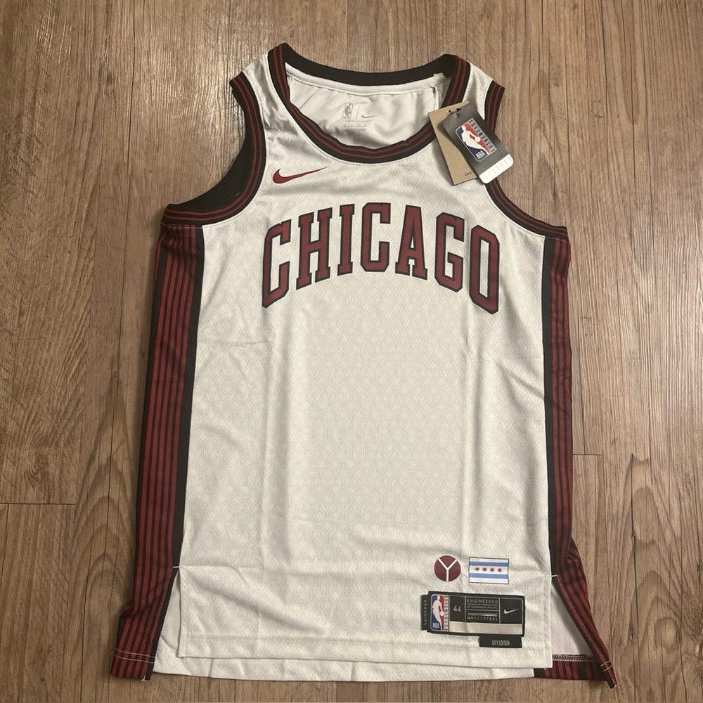 NWT Nike Chicago Bulls City Edition Swingman White Jersey Men’s Size 44 (M)